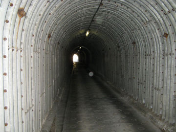 東勝寺切通し下トンネル