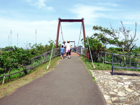 吊り橋 ソレイユの丘 横須賀市長井 三浦半島観光地図