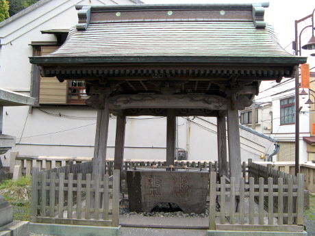 西叶神社の手水鉢